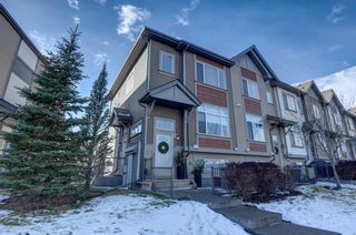 Photo 2: 640 Copperpond Boulevard SE in Calgary: Copperfield Row/Townhouse for sale : MLS®# A2091633