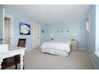 Photo 12: 428 E 34TH Avenue in Vancouver: Fraser VE House for sale in "Main Street" (Vancouver East)  : MLS®# V1026641