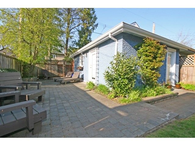 Photo 2: Photos: 3327 W 14TH Avenue in Vancouver: Kitsilano House for sale (Vancouver West)  : MLS®# V888957