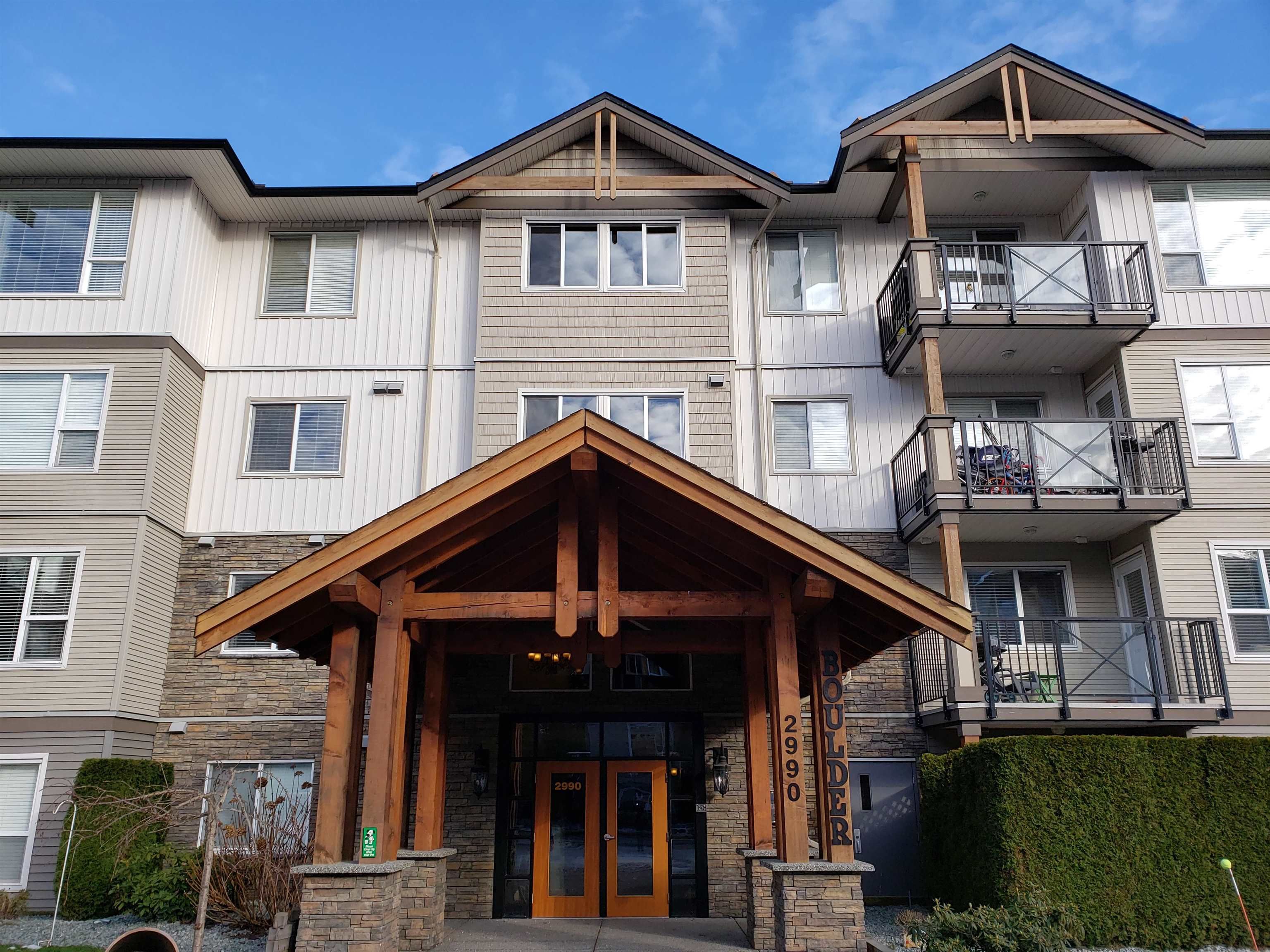 Main Photo: 206 2990 BOULDER Street in Abbotsford: Abbotsford West Condo for sale in "Westwood" : MLS®# R2776586