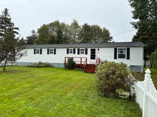 Photo 1: 256 Shore Road in Mersey Point: 406-Queens County Residential for sale (South Shore)  : MLS®# 202319231