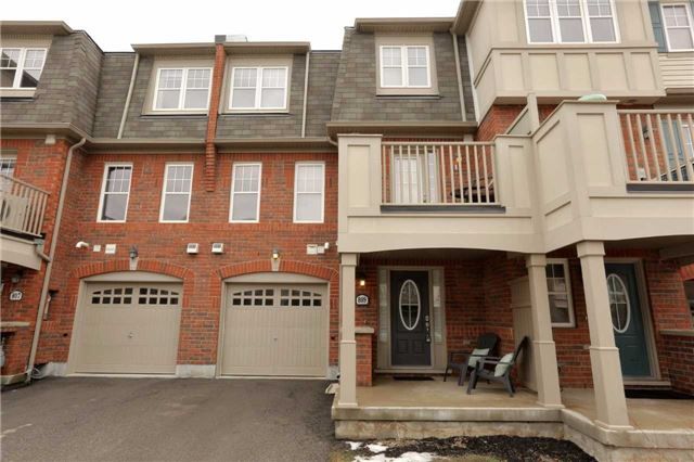 Main Photo: 809 Fowles Court in Milton: Harrison House (3-Storey) for sale : MLS®# W3740802