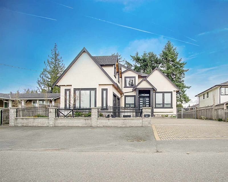 FEATURED LISTING: 2074 WILEROSE Street Abbotsford