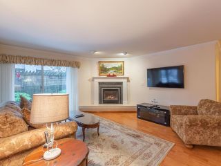 Photo 4: 3902 CREEKSIDE Place in Burnaby: Burnaby Hospital Townhouse for sale in "Cascade Village" (Burnaby South)  : MLS®# R2642541