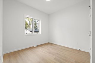 Photo 6: 709 Muriel Street in Winnipeg: Crestview Residential for sale (5H)  : MLS®# 202327247