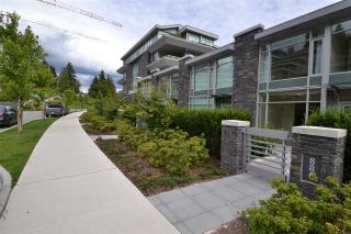 Photo 2: 886 ARTHUR ERICKSON Place in West Vancouver: Park Royal Condo for sale : MLS®# R2078041