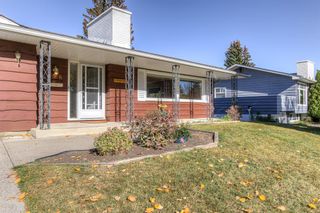 Photo 2: 628 willow park Drive SE in Calgary: Willow Park Detached for sale : MLS®# A2005474