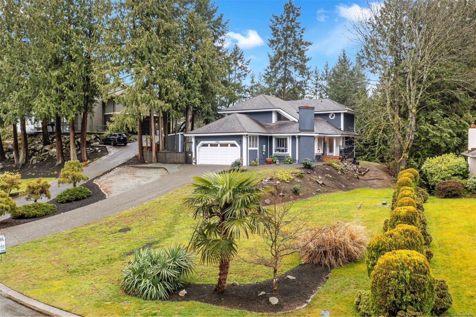 Main Photo: 8528 Tribune Terr in North Saanich: NS Dean Park House for sale : MLS®# 895679
