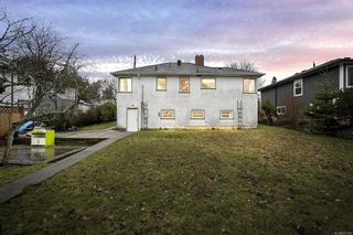 Photo 2: 903 Shirley Rd in Esquimalt: Es Kinsmen Park House for sale : MLS®# 921199