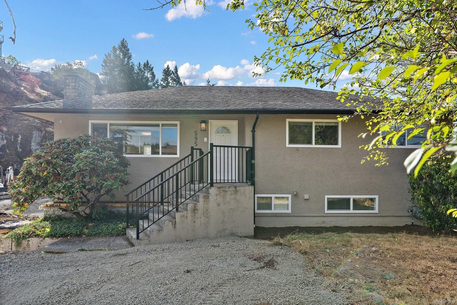 Main Photo: 595 Hansen Ave in Langford: La Thetis Heights House for sale : MLS®# 915772