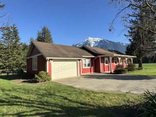 Photo 1: 1694 TRANMER Road: Agassiz House for sale : MLS®# R2865988