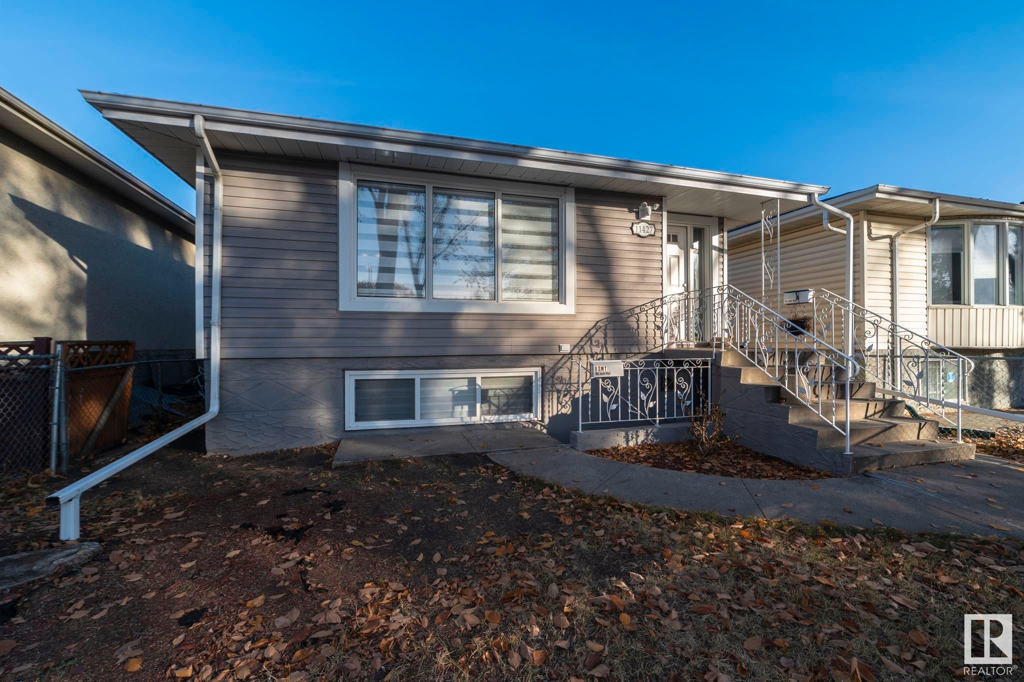 Main Photo: 11427 90 Street in Edmonton: Zone 05 House Duplex for sale : MLS®# E4318530