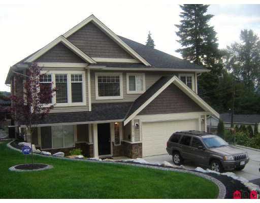 Main Photo: 8276 CADE BARR Street in Mission: Mission BC House for sale : MLS®# F2716877
