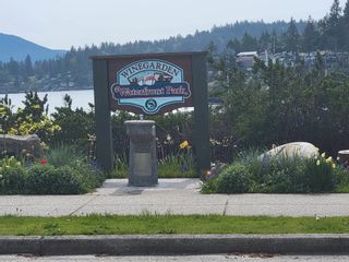 Photo 15: 35 900 GIBSONS Way in Gibsons: Gibsons & Area Business for sale in "SUNNYCREST MALL" (Sunshine Coast)  : MLS®# C8051462