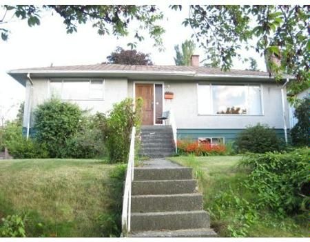 Main Photo: 4864 BOND ST in Burnaby: House for sale (Forest Glen BS)  : MLS®# V660925