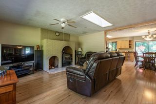 Photo 3: 8808 Tammy Rd in Black Creek: CV Merville Black Creek House for sale (Comox Valley)  : MLS®# 908871