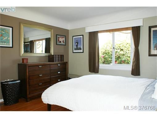 Photo 9: Photos: 171 Cadillac Ave in VICTORIA: SW Gateway House for sale (Saanich West)  : MLS®# 756411
