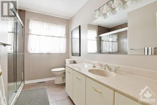 Photo 15: 745 HAUTEVIEW CRESCENT in Ottawa: House for sale : MLS®# 1377774