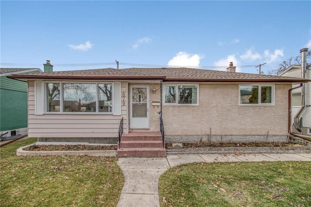 Main Photo: 679 Beaverbrook Street in Winnipeg: River Heights Residential for sale (1D)  : MLS®# 202330395