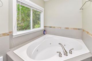 Photo 18: 1063 Chesterfield Rd in Saanich: SW Strawberry Vale House for sale (Saanich West)  : MLS®# 844474