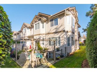 Photo 2: 11 20750 TELEGRAPH Trail in Langley: Walnut Grove Townhouse for sale in "Heritage Glen" : MLS®# R2416674