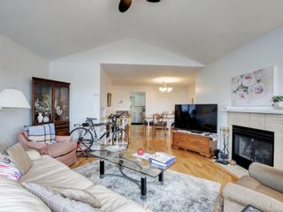 Photo 4: 3637 1507 Queensbury Ave in Saanich: SE Cedar Hill Row/Townhouse for sale (Saanich East)  : MLS®# 928540