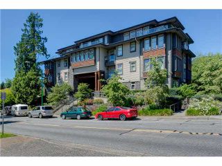 Photo 1: 201 188 W 29TH Street in North Vancouver: Upper Lonsdale Condo for sale in "VISTA 29" : MLS®# V1129015