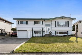 Photo 1: 45440 SPARTAN Crescent in Chilliwack: H911 House for sale : MLS®# R2760591