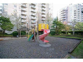 Photo 15: 403 4950 MCGEER STREET in Vancouver: Collingwood VE Condo for sale (Vancouver East)  : MLS®# V1142563