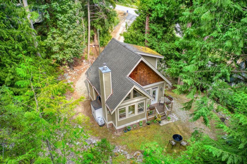 FEATURED LISTING: 13489 LEE Road Pender Harbour