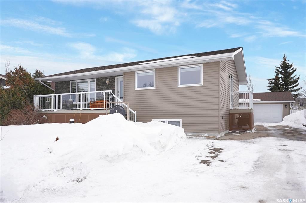 Main Photo: 33 Edelweiss Crescent in Moose Jaw: VLA/Sunningdale Residential for sale : MLS®# SK922909