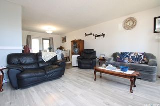 Photo 3: 104 5th Avenue in Delisle: Residential for sale : MLS®# SK919405