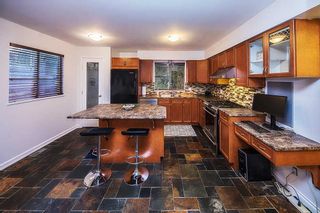 Photo 2: 870 VICTORIA Drive in Port Coquitlam: Oxford Heights House for sale : MLS®# R2348545