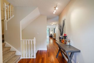 Photo 11: 21 9000 ASH GROVE Crescent in Burnaby: Forest Hills BN Townhouse for sale in "Ashbrook Place" (Burnaby North)  : MLS®# R2417763