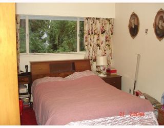 Photo 4: 615 EVERGREEN Place in North_Vancouver: Delbrook House for sale in "Delbrook" (North Vancouver)  : MLS®# V747250