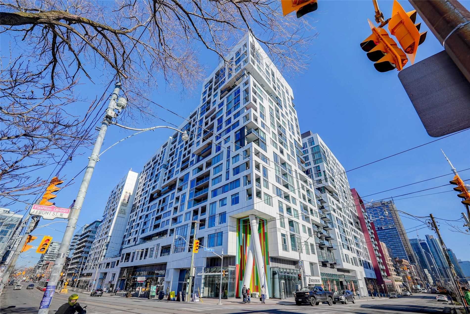 Main Photo: 515 576 W Front Street in Toronto: Waterfront Communities C1 Condo for sale (Toronto C01)  : MLS®# C5894449