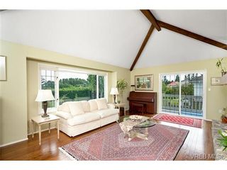 Photo 2: 7034 Tamarin Pl in BRENTWOOD BAY: CS Brentwood Bay House for sale (Central Saanich)  : MLS®# 683267