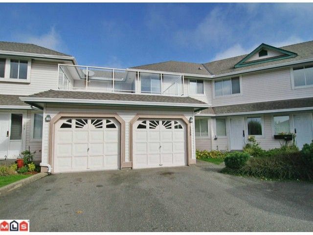 Main Photo: 126 3080 TOWNLINE Road in Abbotsford: Abbotsford West Townhouse for sale in "The GABLES" : MLS®# F1125439