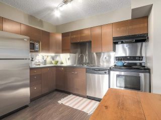 Photo 8: 202 111 W 10TH Avenue in Vancouver: Mount Pleasant VW Condo for sale (Vancouver West)  : MLS®# R2208429