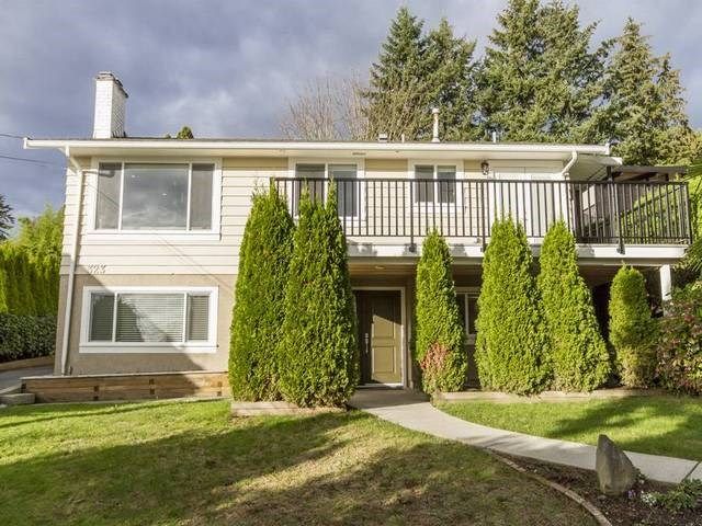 Main Photo: 323 SEAFORTH Crescent in Coquitlam: Central Coquitlam House for sale : MLS®# R2119811