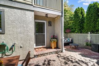 Photo 26: 1646 Myrtle Ave in Victoria: Vi Oaklands Row/Townhouse for sale : MLS®# 877528