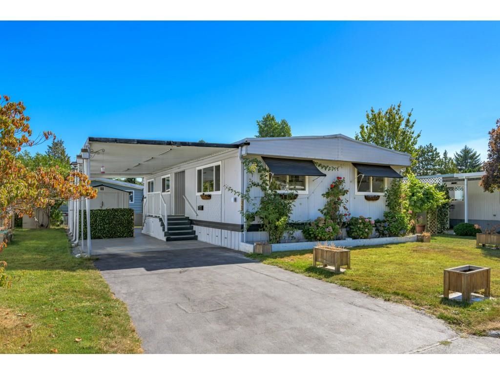 Main Photo: 262 1840 160 Street in Surrey: King George Corridor Manufactured Home for sale in "Breakaway Bays" (South Surrey White Rock)  : MLS®# R2720063