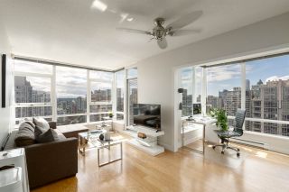 Photo 1: 3210 928 BEATTY STREET in Vancouver: Yaletown Condo for sale (Vancouver West)  : MLS®# R2463696