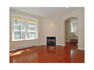 Photo 3: 87 W 15TH Avenue in Vancouver: Mount Pleasant VW Condo for sale in "CITY HOMES ON THE PARK" (Vancouver West)  : MLS®# V890018