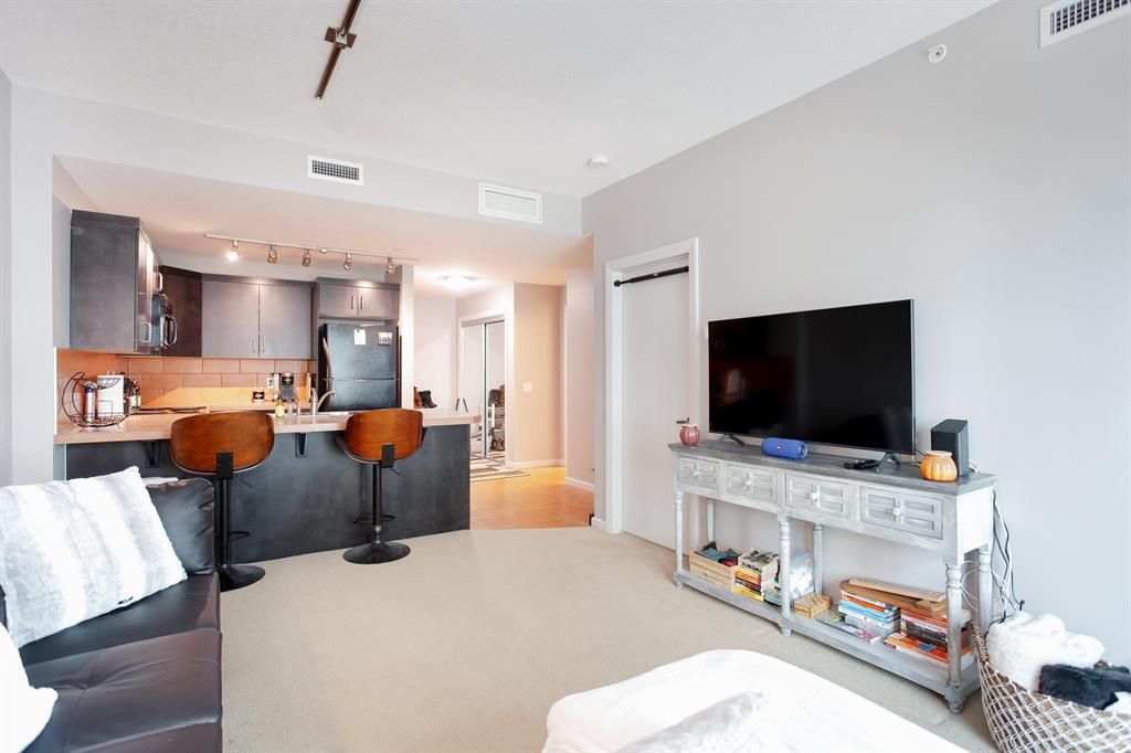 Main Photo: 602 1410 1 Street SE in Calgary: Beltline Apartment for sale : MLS®# A2009024