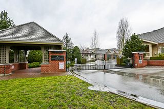 Photo 3: 16 15450 ROSEMARY HEIGHTS Crescent in Surrey: Morgan Creek Townhouse for sale in "CARRINGTON" (South Surrey White Rock)  : MLS®# R2245684