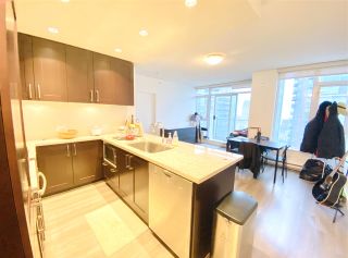 Photo 3: 1902 821 CAMBIE Street in Vancouver: Downtown VW Condo for sale in "RAFFLES" (Vancouver West)  : MLS®# R2432183