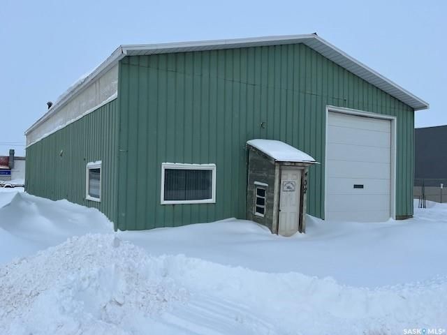 Main Photo: 402 45th A Street East in Saskatoon: North Industrial SA Commercial for lease : MLS®# SK915957