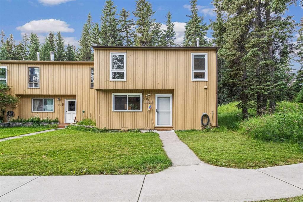 Main Photo: 172 marmot Crescent: Banff Row/Townhouse for sale : MLS®# A2069326