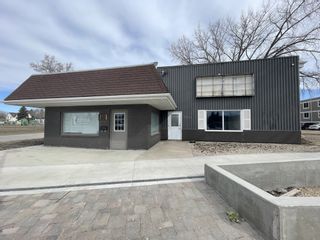 Photo 1: 1200 Saskatchewan  Avenue West in Portage la Prairie: Office for sale : MLS®# 202401394